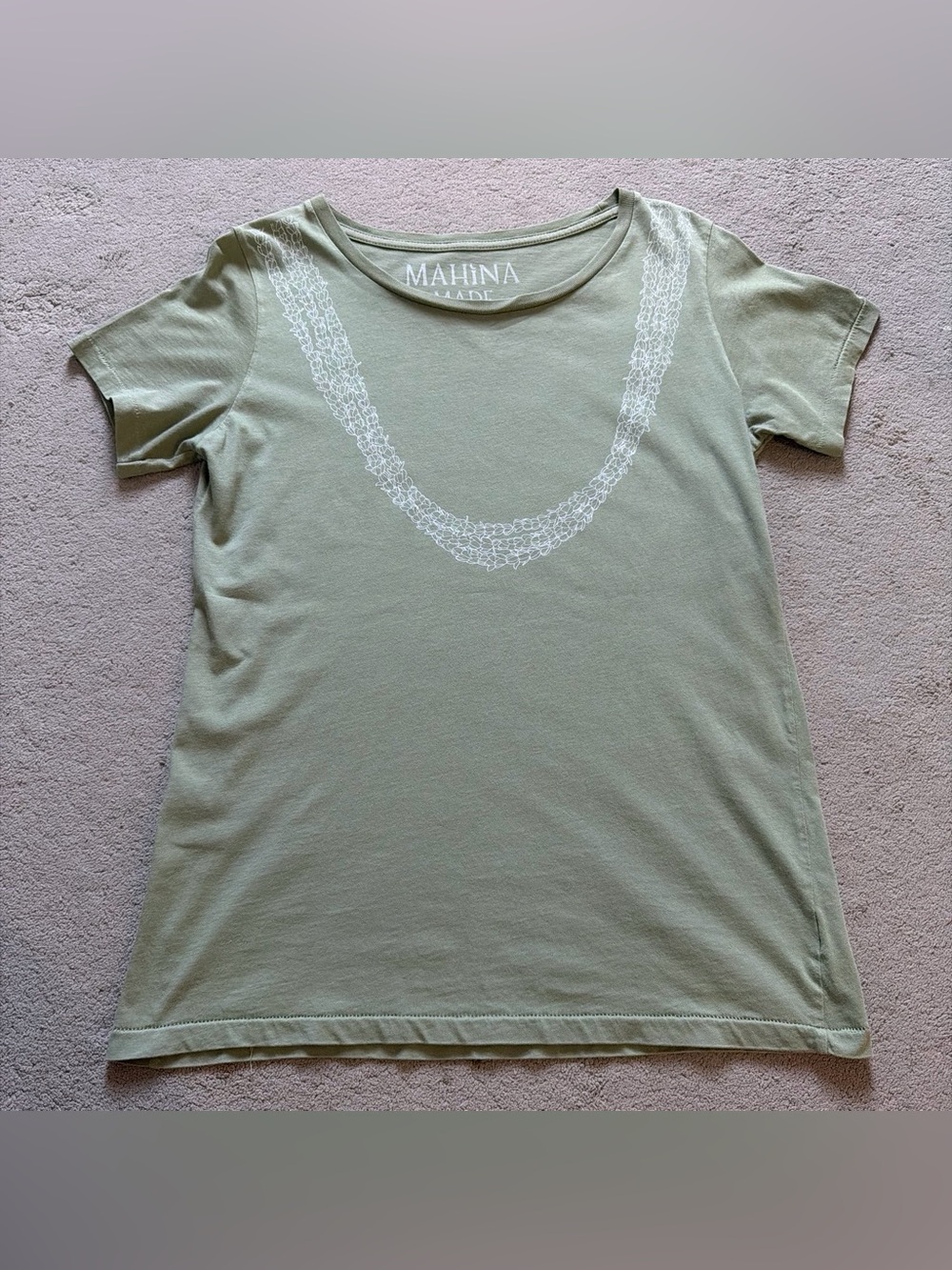 MAHINA MADE Pikake Lei Tee